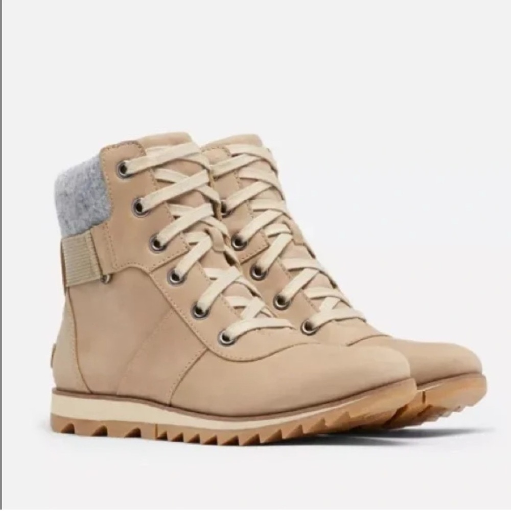 Sorel Harlow Conquest Urban Hiker Waterproof
Boot in Sandy Tan Size 10.5
